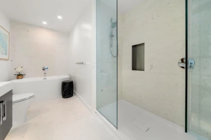 Mudroom Photo of 305 1439 George Street, White Rock, BC