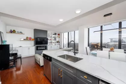 PH7 9188 Cook Road, Richmond, BC, Richmond — Apartment/Condo for sale