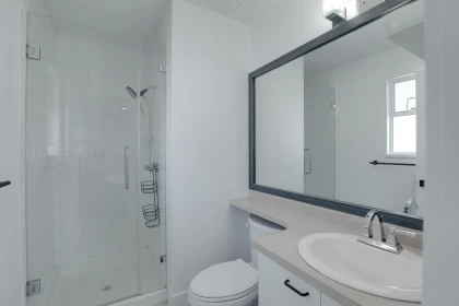 Mudroom Photo of 1876 King George Boulevard, Surrey, BC