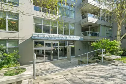 Swimming Pool Photo of 605 9262 University Crescent, Burnaby, BC