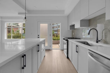 Kitchen Photo of 102 3528 146a Street, Surrey, BC