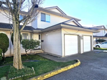 Staircase Photo of 6 3070 Townline Road, Abbotsford, BC