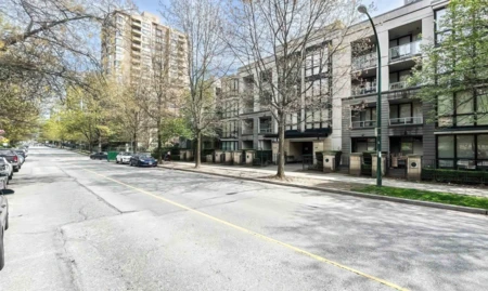 Basement Recreation Room Photo of 403 3638 Vanness Avenue, Vancouver, BC