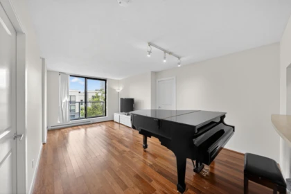 403 3638 Vanness Avenue, Vancouver, BC, Vancouver — Apartment/Condo for sale