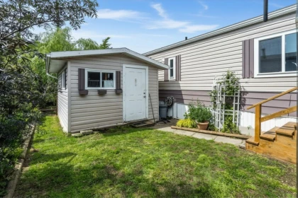 Garden / Landscaping Photo of 37 8670 156 Street, Surrey, BC