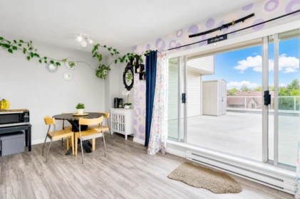 Kitchen Photo of 312 13771 72a Avenue, Surrey, BC