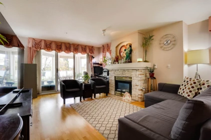 Kitchen Island Photo of 204 20145 55a Avenue, Langley, BC