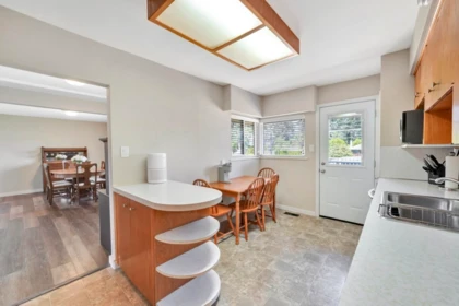 Entry Foyer Photo of 981 Grover Avenue, Coquitlam, BC
