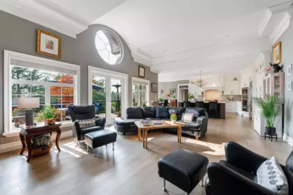 Breakfast Nook Photo of 18638 54a Avenue, Surrey, BC