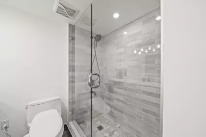 Entry Foyer Photo of 105 1111 Haro Street, Vancouver, BC
