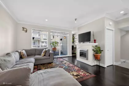 11 2925 King George Boulevard, Surrey, BC, Surrey — Townhouse for sale