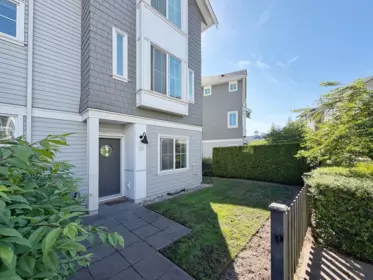 121 5550 Admiral Way, Ladner, BC, Ladner — Townhouse for sale