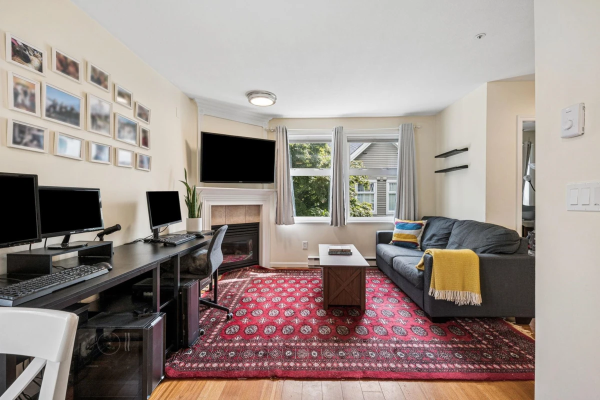 Dining Area Photo of 206 2588 Alder Street, Vancouver, BC
