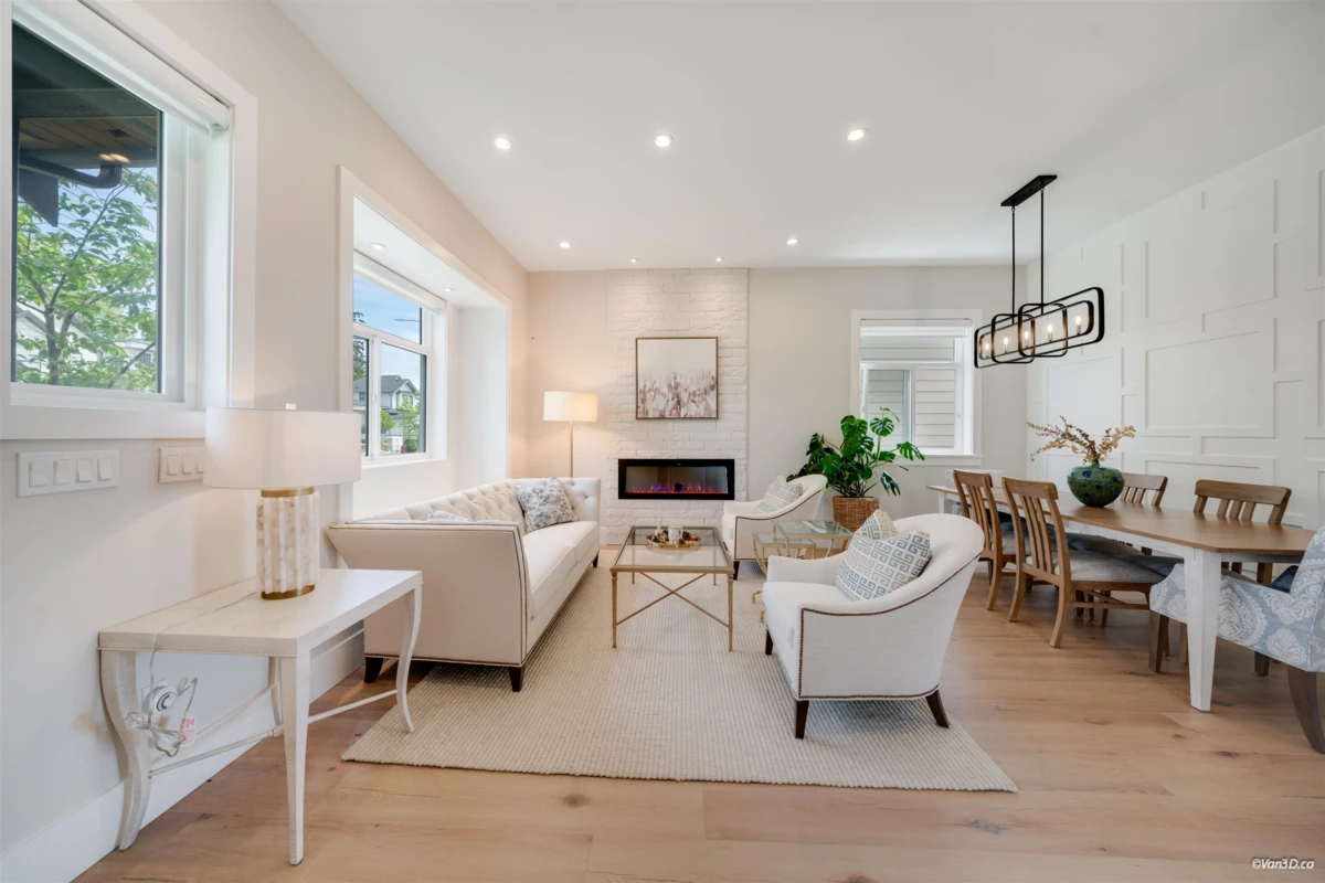Family Room Photo of 16778 20a Avenue, Surrey, BC