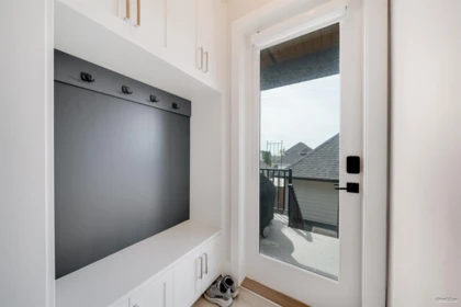 Basement Recreation Room Photo of 16778 20a Avenue, Surrey, BC
