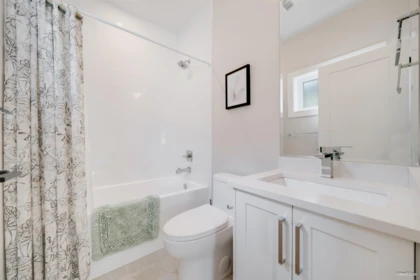 Swimming Pool Photo of 16778 20a Avenue, Surrey, BC