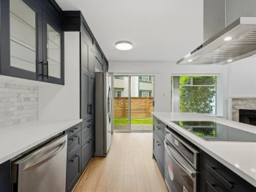 Kitchen Photo of 3 7691 Moffatt Road, Richmond, BC