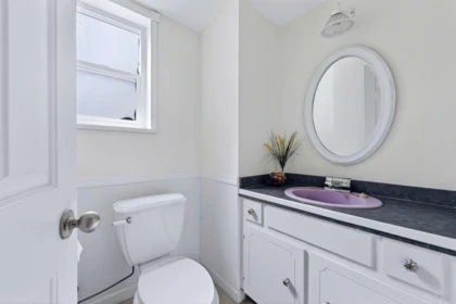 Powder Room Photo of 9491 Seacote Road, Richmond, BC