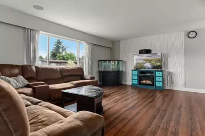 45305 Paisley Avenue, Chilliwack, BC, Chilliwack — Single Family Residence for sale