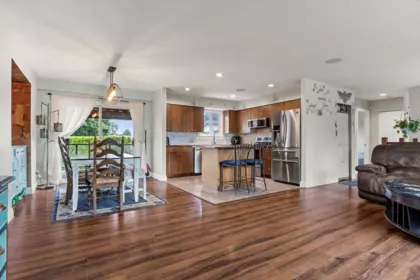 Kitchen Island Photo of 45305 Paisley Avenue, Chilliwack, BC