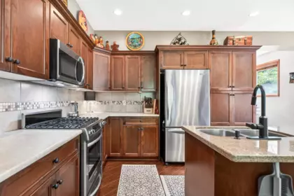 Powder Room Photo of 21 24185 106b Avenue, Maple Ridge, BC