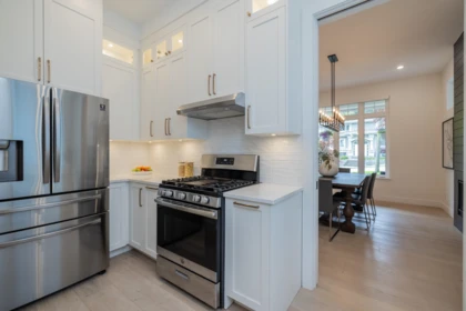 Laundry Room Photo of 948 Poirier Street, Coquitlam, BC