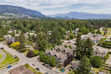 Office / Den Photo of 203 3488 Sefton Street, Port Coquitlam, BC