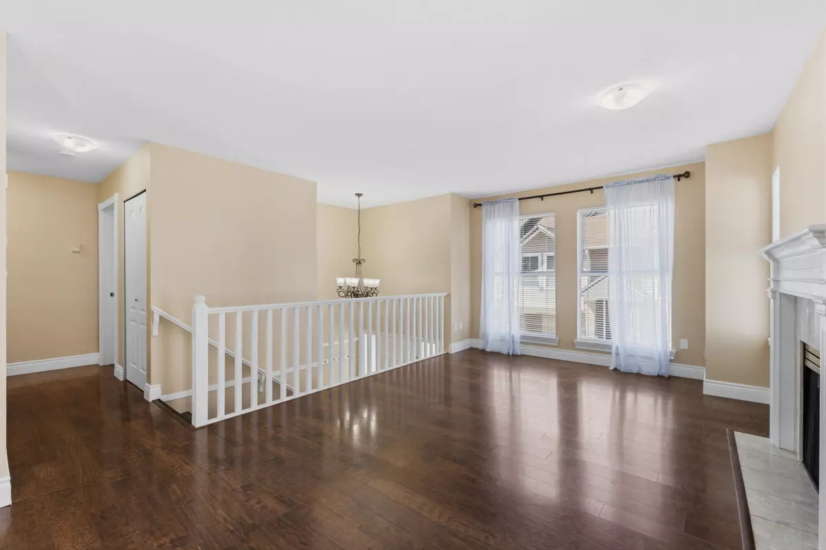 Living Room Photo of 93 8716 Walnut Grove Drive, Langley, BC