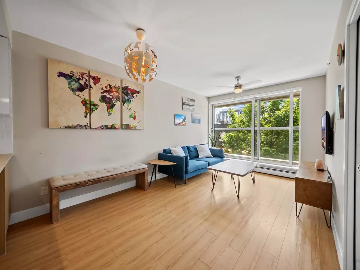 Living Room Photo of 213 159 W 2nd Avenue, Vancouver, BC