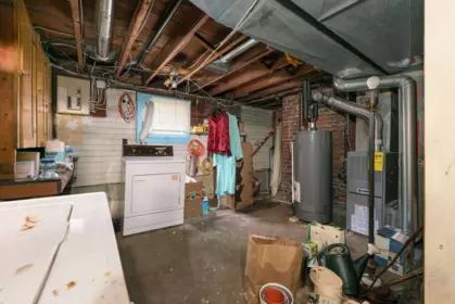 Mudroom Photo of 5282 Inman Avenue, Burnaby, BC