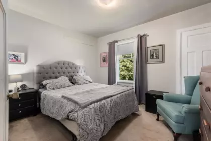 Powder Room Photo of 5282 Inman Avenue, Burnaby, BC