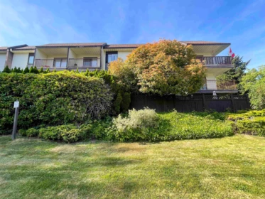 Basement Recreation Room Photo of 207 13775 74 Avenue, Surrey, BC