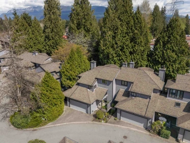 Hot Tub / Spa Photo of 1991 Cedar Village Crescent, North Vancouver, BC
