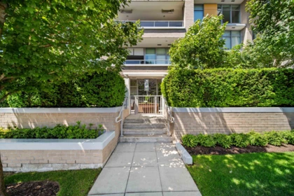 Staircase Photo of 103 1501 Vidal Street, White Rock, BC