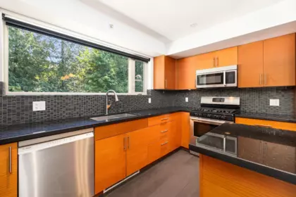Laundry Room Photo of PH2 2832 Capilano Road, North Vancouver, BC