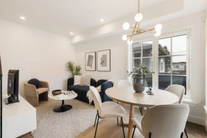 Kitchen Island Photo of 2 550 Kaslo Street, Vancouver, BC