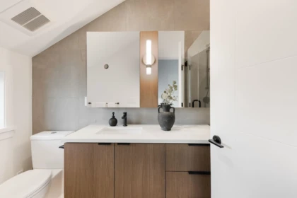 Laundry Room Photo of 2 550 Kaslo Street, Vancouver, BC