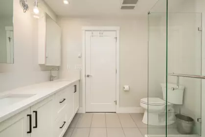 Hallway Photo of 204 12367 224 Street, Maple Ridge, BC