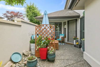 Kitchen Photo of 127 1770 128 Street, Surrey, BC