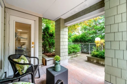 Entry Foyer Photo of 105 988 W 54th Avenue, Vancouver, BC