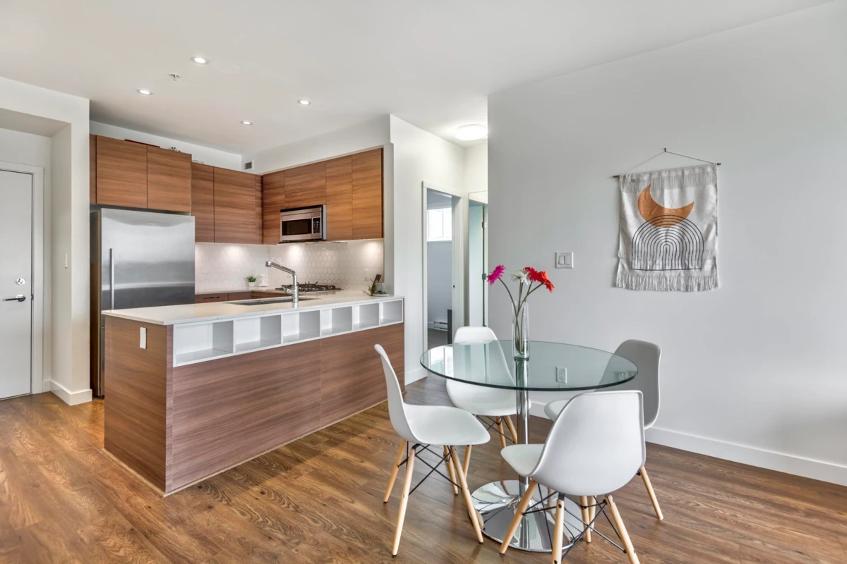 Dining Area Photo of 402 1061 Marine Drive, North Vancouver, BC