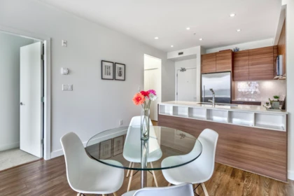 Kitchen Island Photo of 402 1061 Marine Drive, North Vancouver, BC
