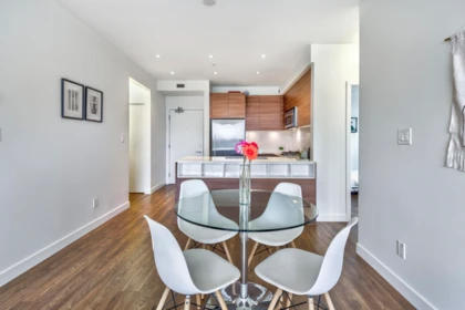 Kitchen Photo of 402 1061 Marine Drive, North Vancouver, BC
