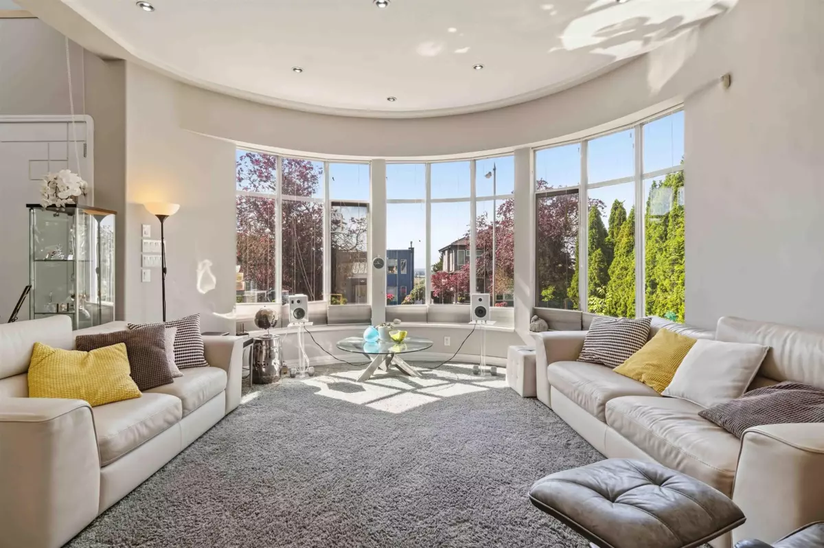 Dining Area Photo of 2275 Bonaccord Drive, Vancouver, BC