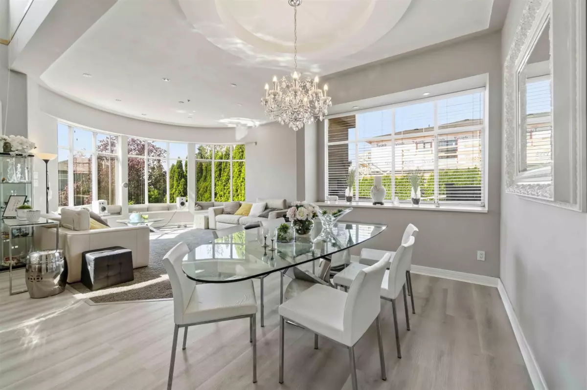 Living Room Photo of 2275 Bonaccord Drive, Vancouver, BC