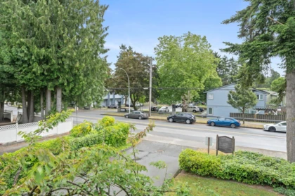 Mudroom Photo of 9 7011 134 Street, Surrey, BC