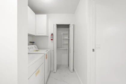 Powder Room Photo of 9 7011 134 Street, Surrey, BC