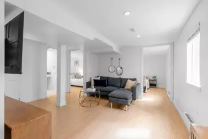Entry Foyer Photo of 2617 Turner Street, Vancouver, BC