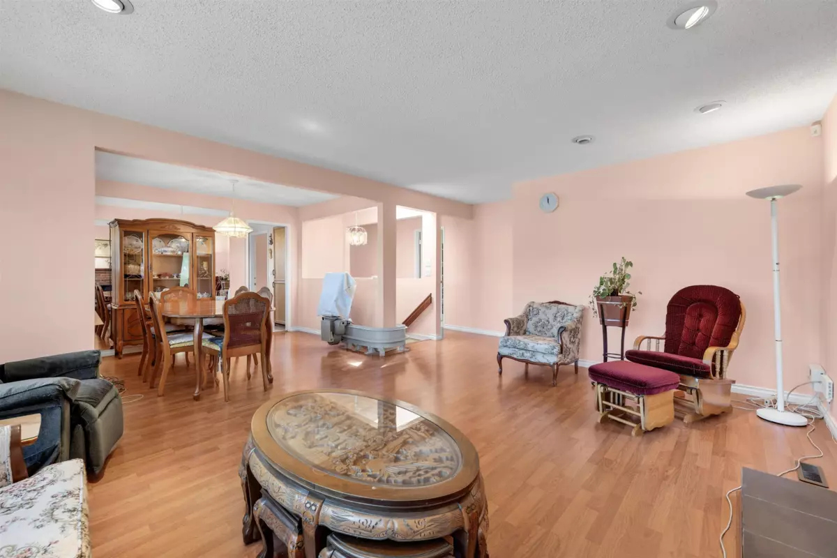 Family Room Photo of 11580 Seahurst Road, Richmond, BC
