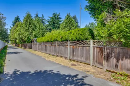 Front Yard Photo of 11580 Seahurst Road, Richmond, BC
